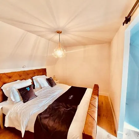 Maison Papillon France Willa Cahus